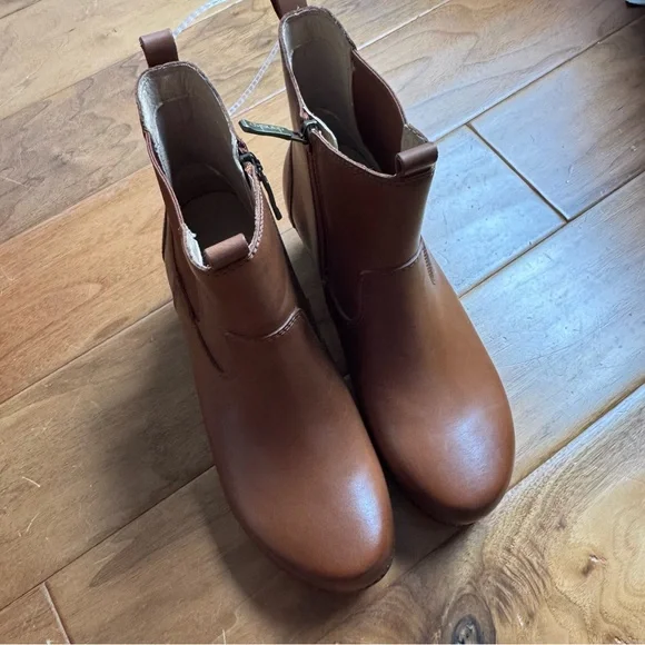 NWT Dansko Shayna Heeled Chelsea Boots Leather Sz 39 (US 8,5-9) No original box - Picture 8 of 11